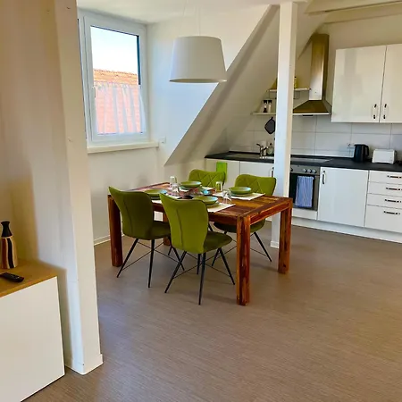 Stylische Dg-wohnung, Willkommen Lägenhet Bietigheim-Bissingen