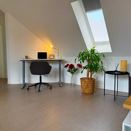 Stylische Dg-wohnung, Willkommen Lägenhet Bietigheim-Bissingen